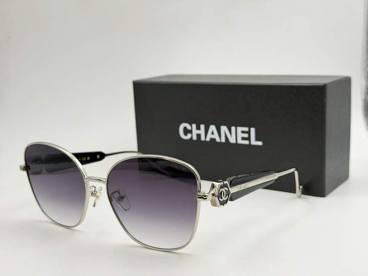 Picture of Chanel Sunglasses _SKUfw80879952fw